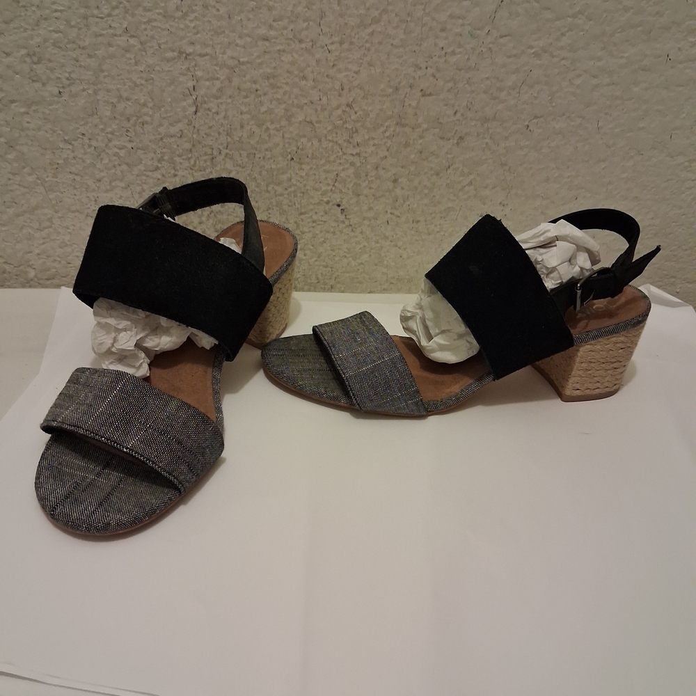 Toms Poppy Sandal Heels Women’s Size 9 Black and Gray Women's Sandals